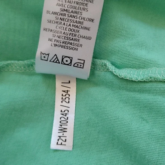 Life Is Good Women's Green Tshirt With Dog Heart Graphic - Picture 8 of 8